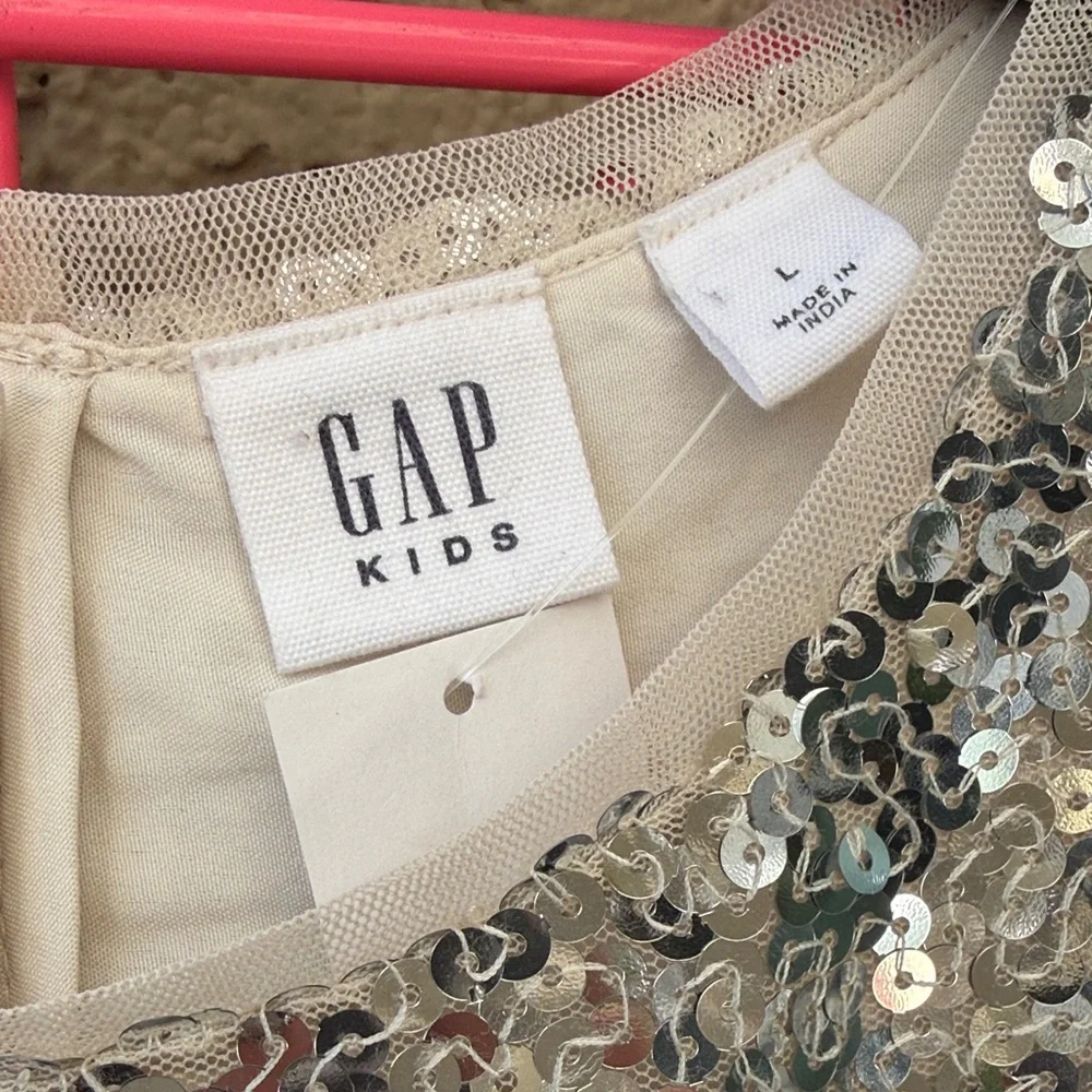 Gorgeous New Silver Sequin Crop Bubble Top with Cream Lace Trim